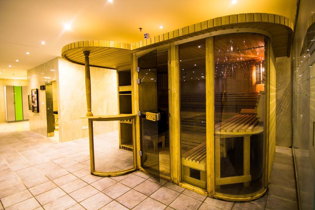 Rest Night Serviced Apartments- Alhamra ริยาดห์ ภายนอก รูปภาพ A steam room