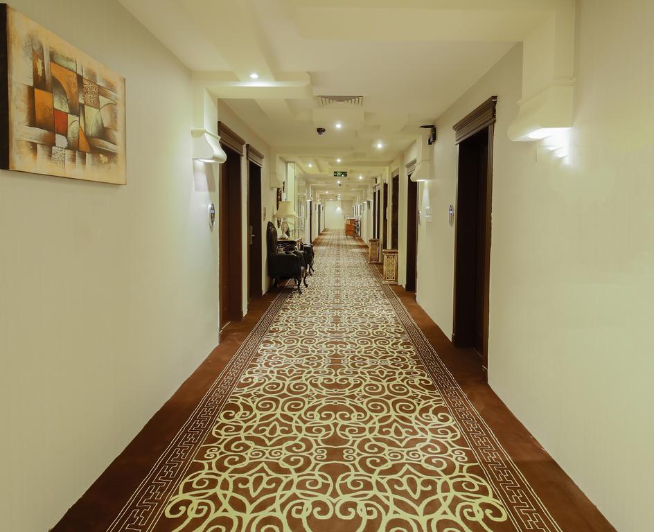 Rest Night Serviced Apartments- Alhamra ริยาดห์ ภายนอก รูปภาพ A corridor at the hotel