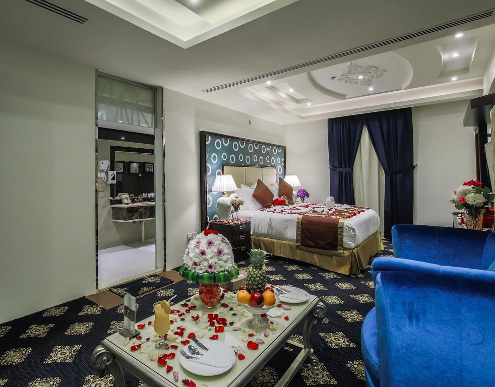 Rest Night Serviced Apartments- Alhamra ริยาดห์ ภายนอก รูปภาพ Suite