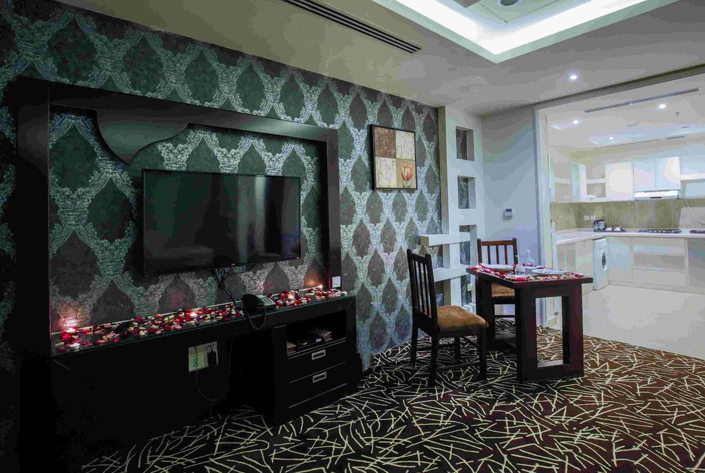 Rest Night Serviced Apartments- Alhamra ริยาดห์ ภายนอก รูปภาพ A suite at the hotel